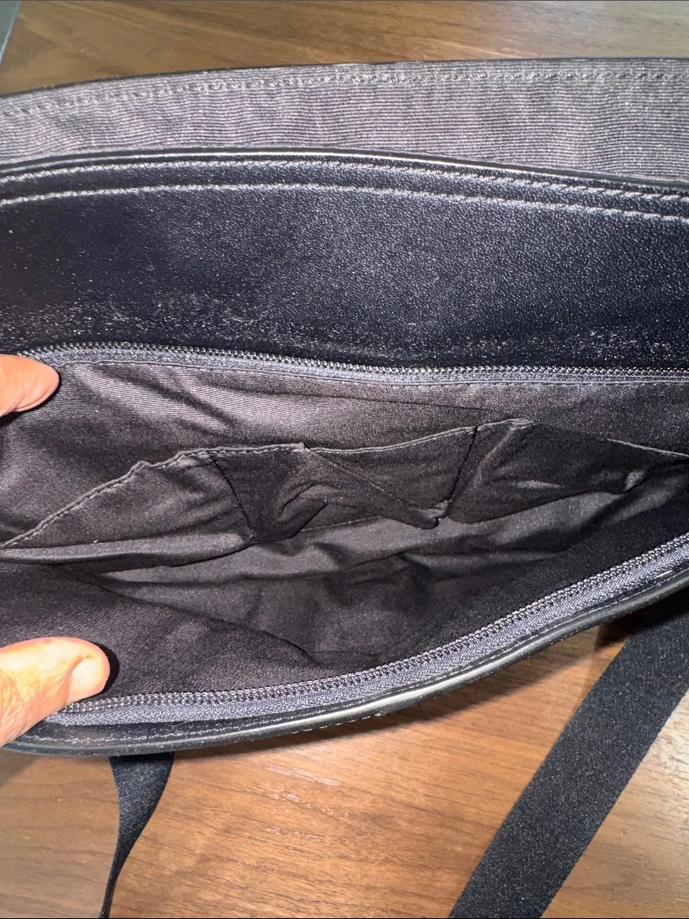 Vintage coach messenger bag